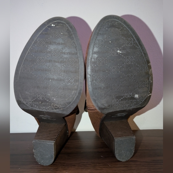 Daisy Fuentes Capri Ankle Boots Brown Women's Size 11W - Picture 7 of 7